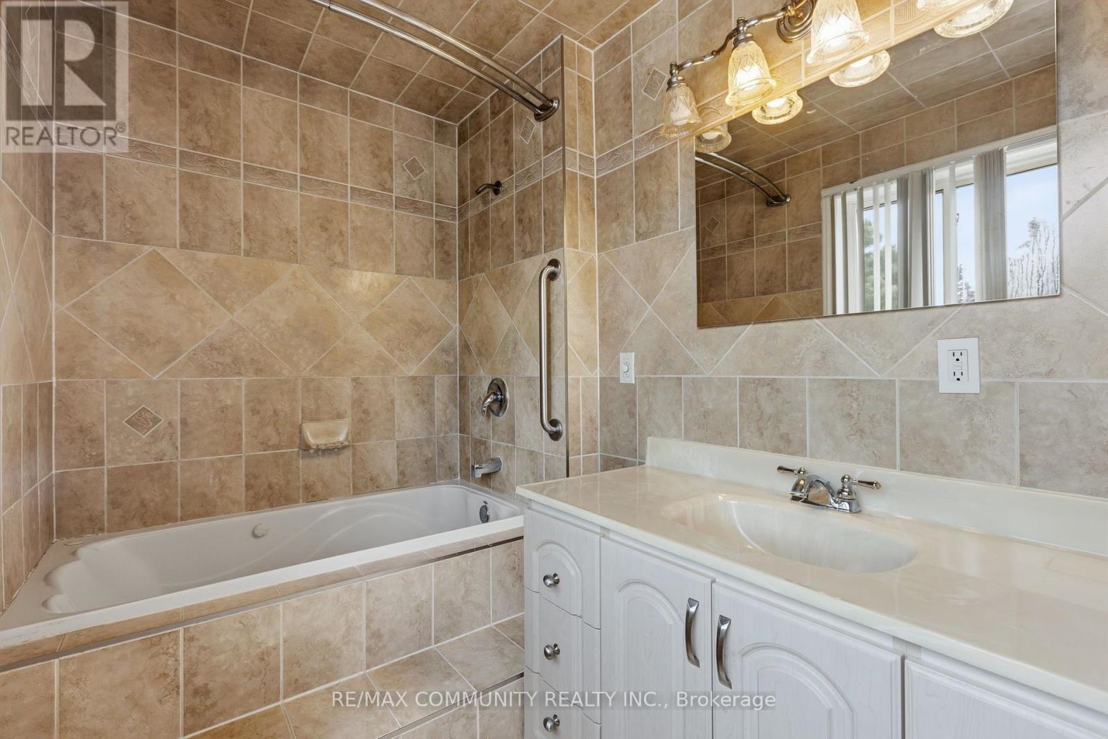 1524 AMBERLEA ROAD S - 20