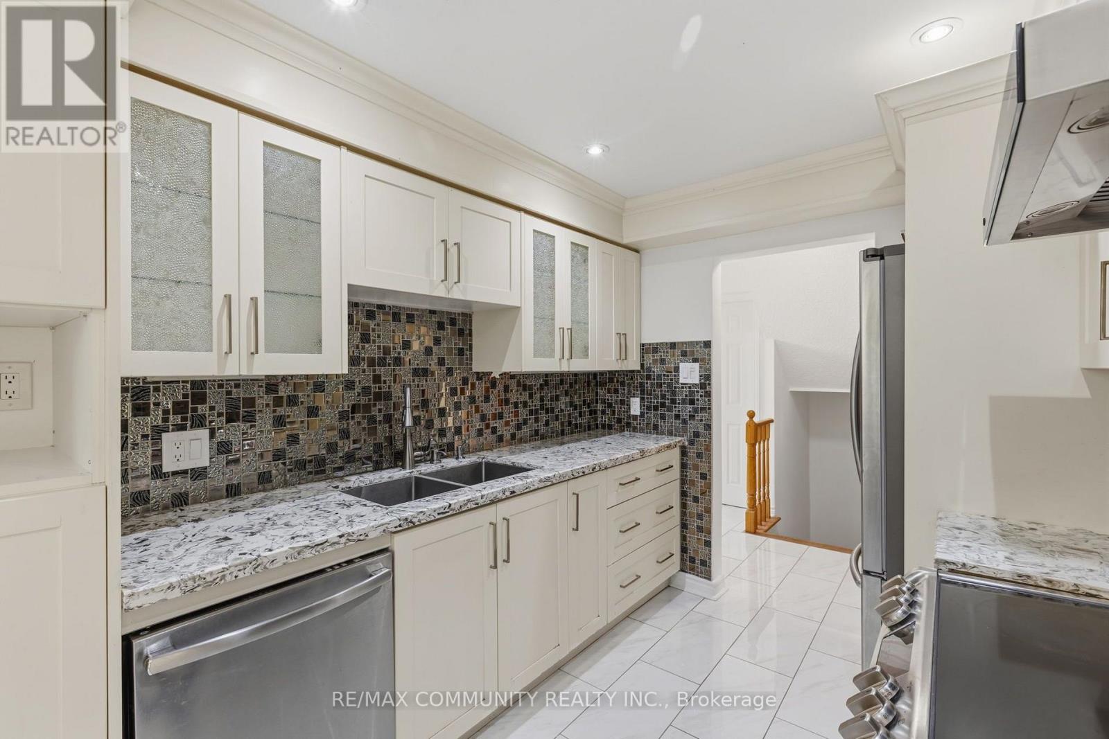 1524 AMBERLEA ROAD S - Image 31