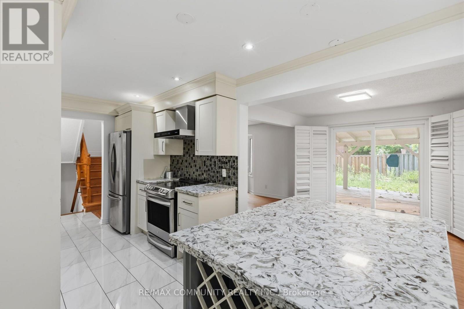 1524 AMBERLEA ROAD S - Image 32