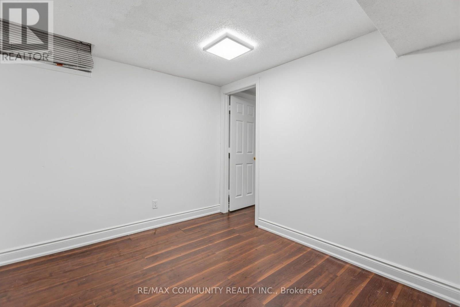 1524 AMBERLEA ROAD S - 8
