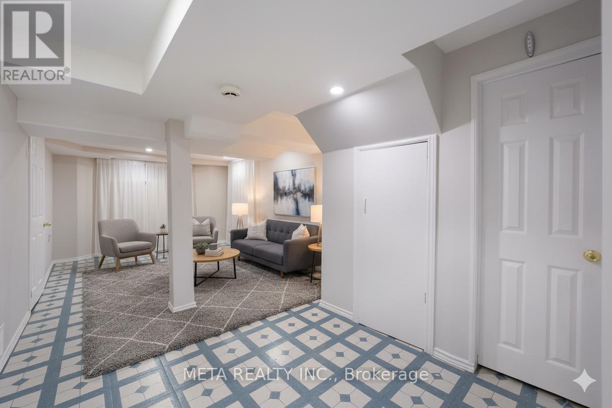 33 HEAVER DRIVE - 26