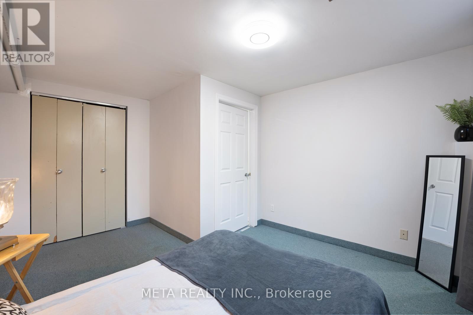 33 HEAVER DRIVE - 29