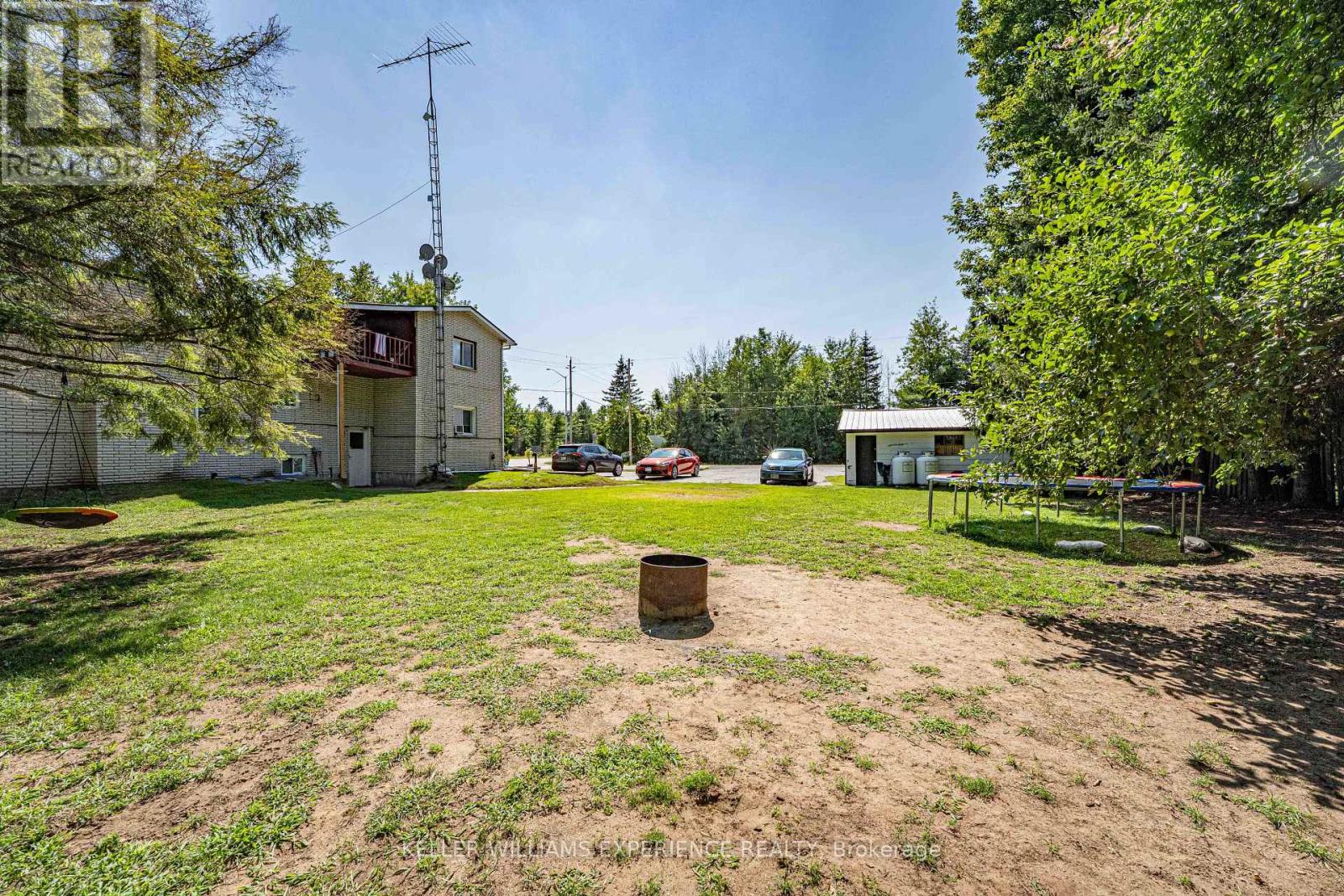 8867 MCKINNON ROAD - 27