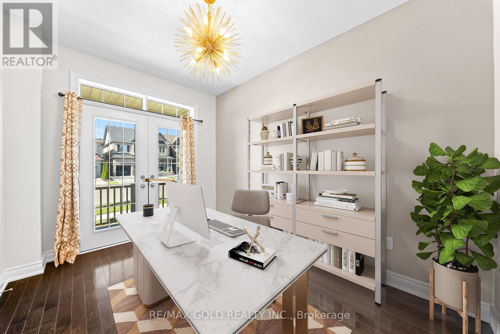 600 MACTIER DRIVE - 13