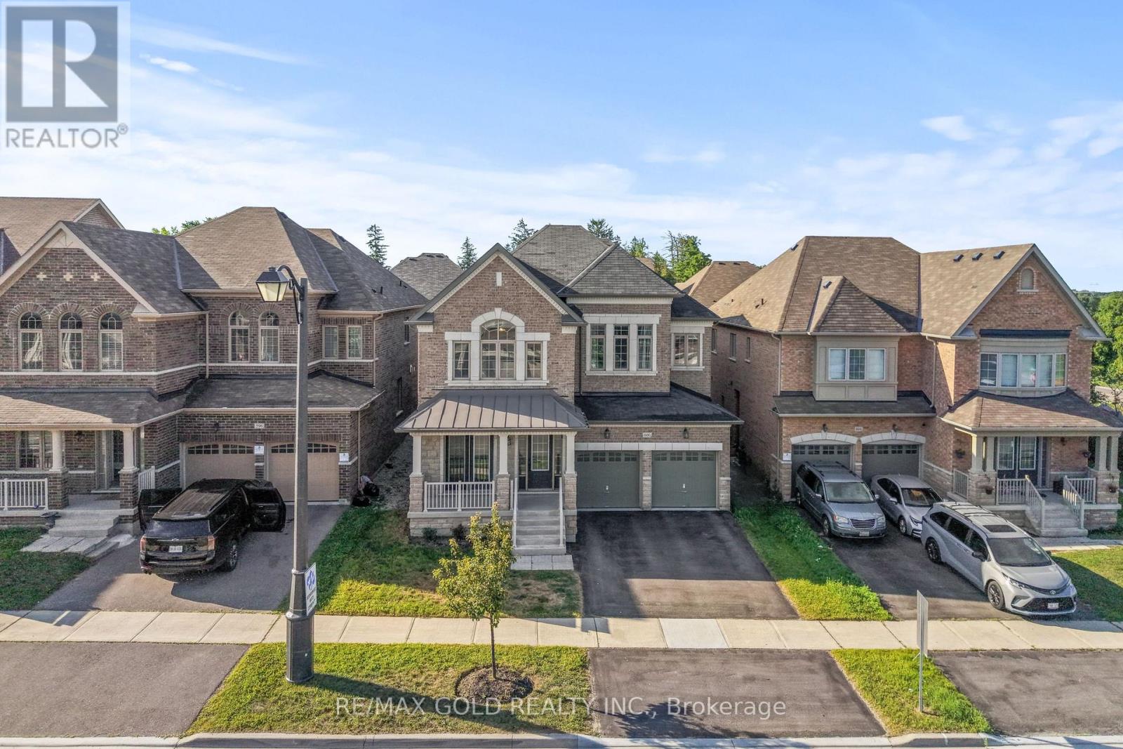 600 MACTIER DRIVE - 2