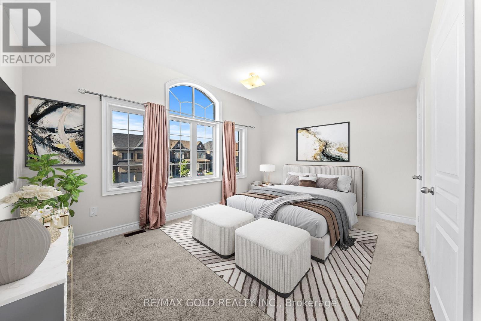 600 MACTIER DRIVE - 22