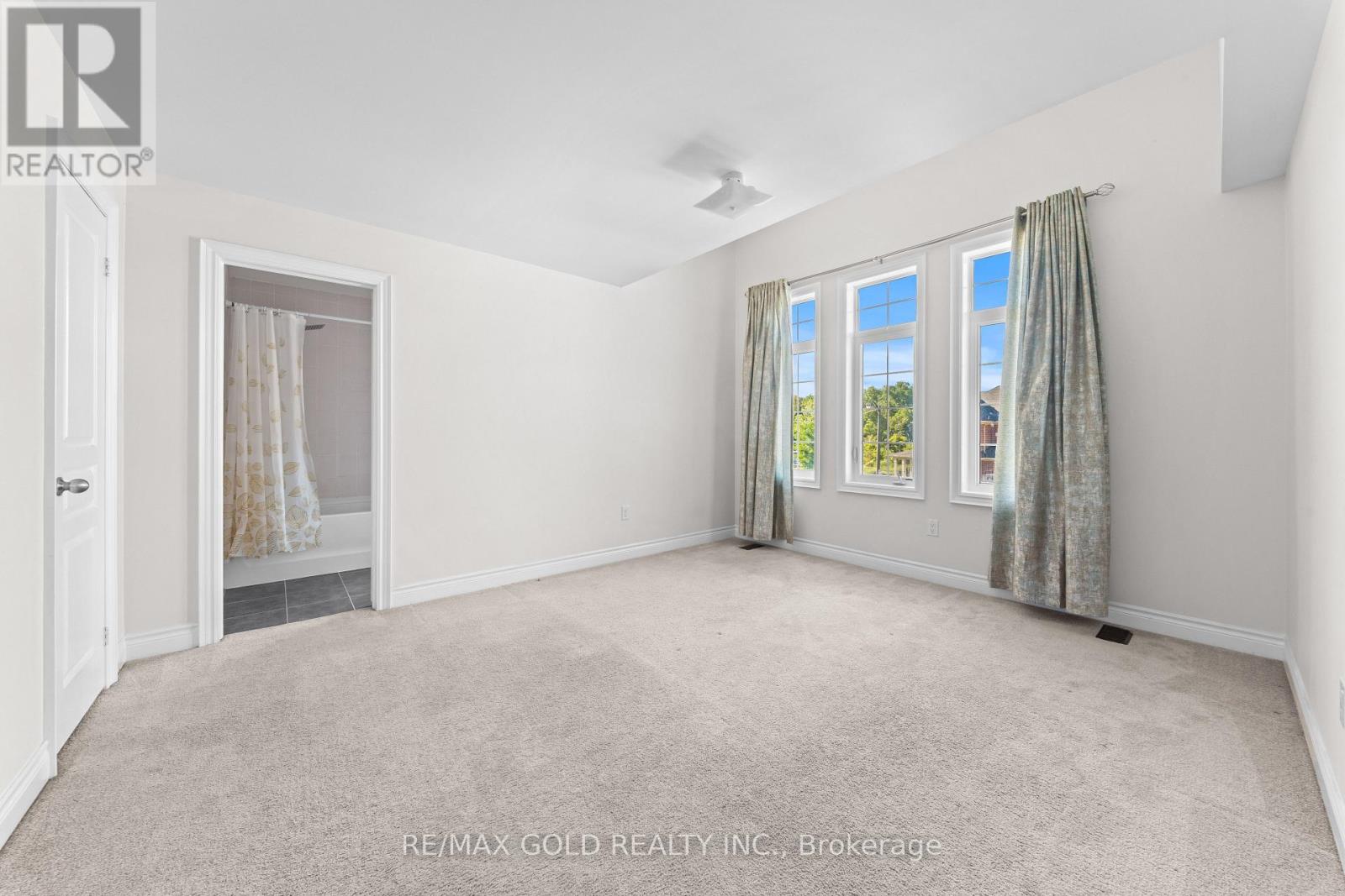 600 MACTIER DRIVE - 25