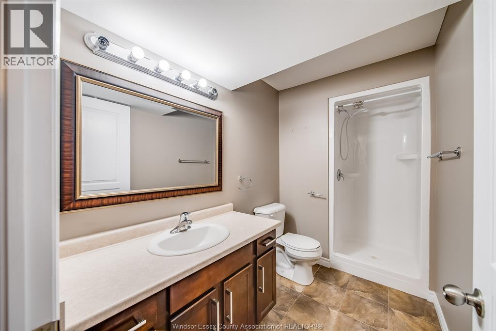 11916 BOULDER CRES. - 40