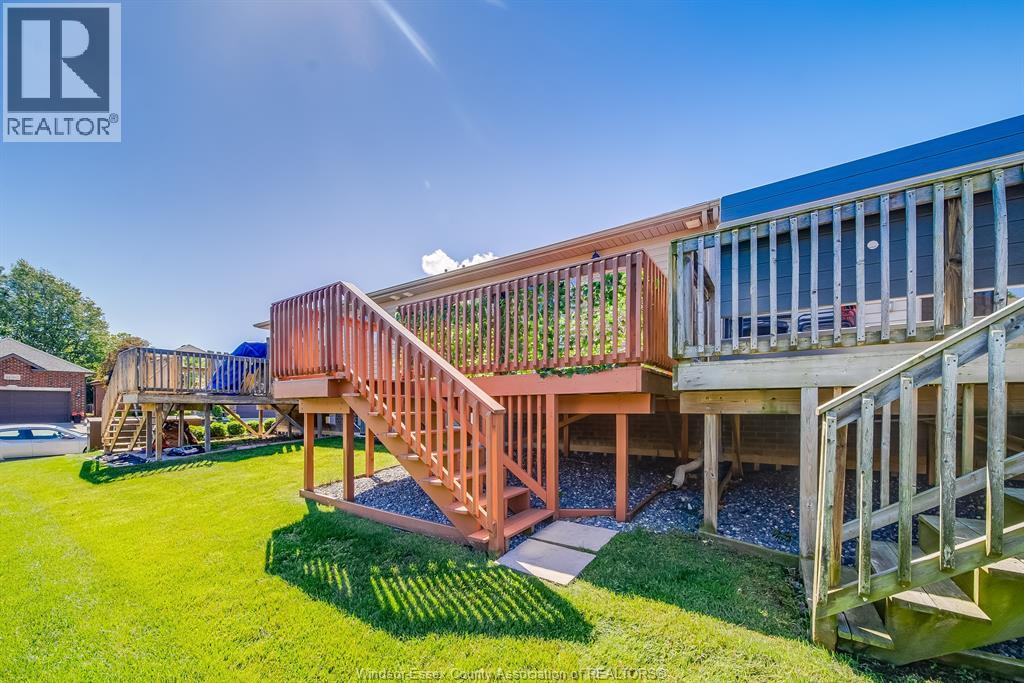 11916 BOULDER CRES. - 44