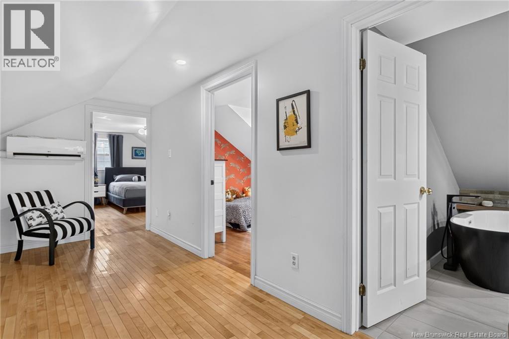 142 Niagara - Image 33