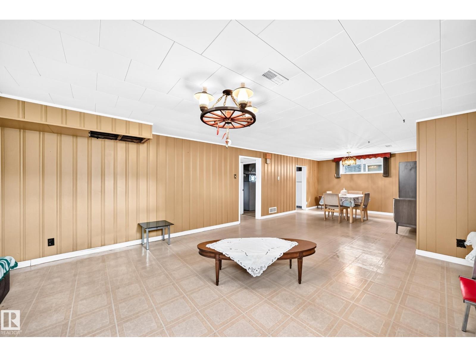 11917 53 ST NW - 28
