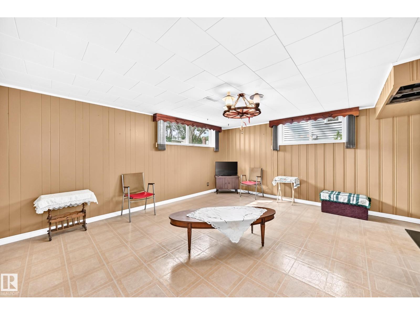 11917 53 ST NW - Image 26