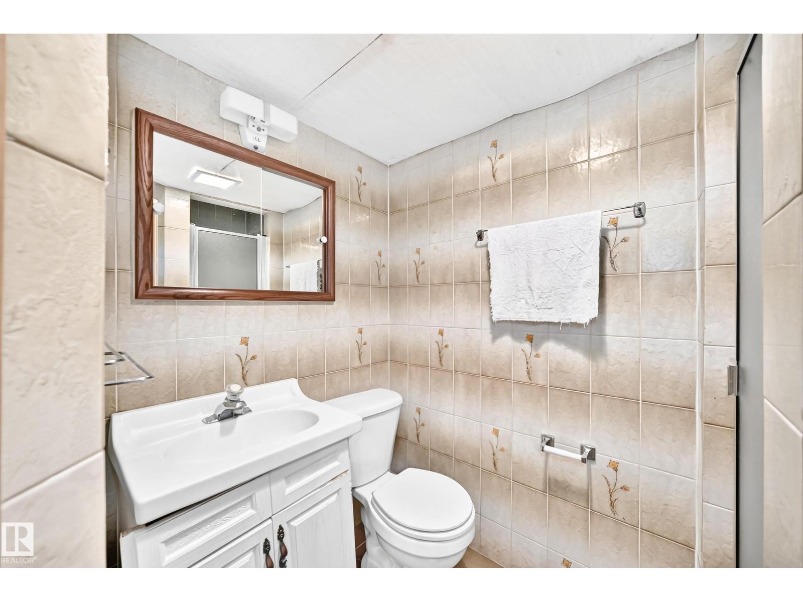 11917 53 ST NW - Image 37