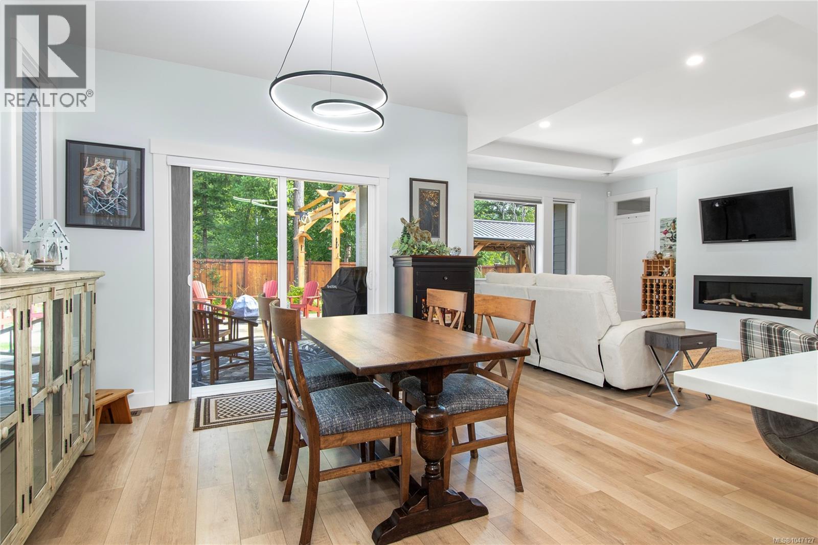 710 Salal St - 10