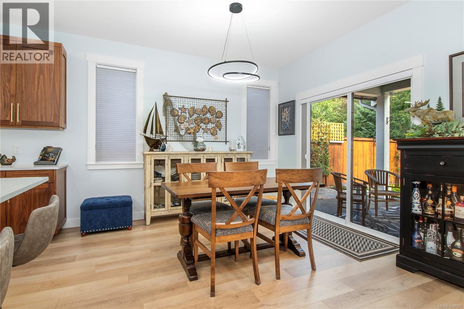710 Salal St - Image 11