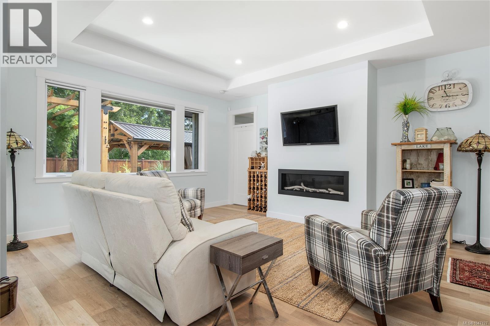 710 Salal St - Image 13