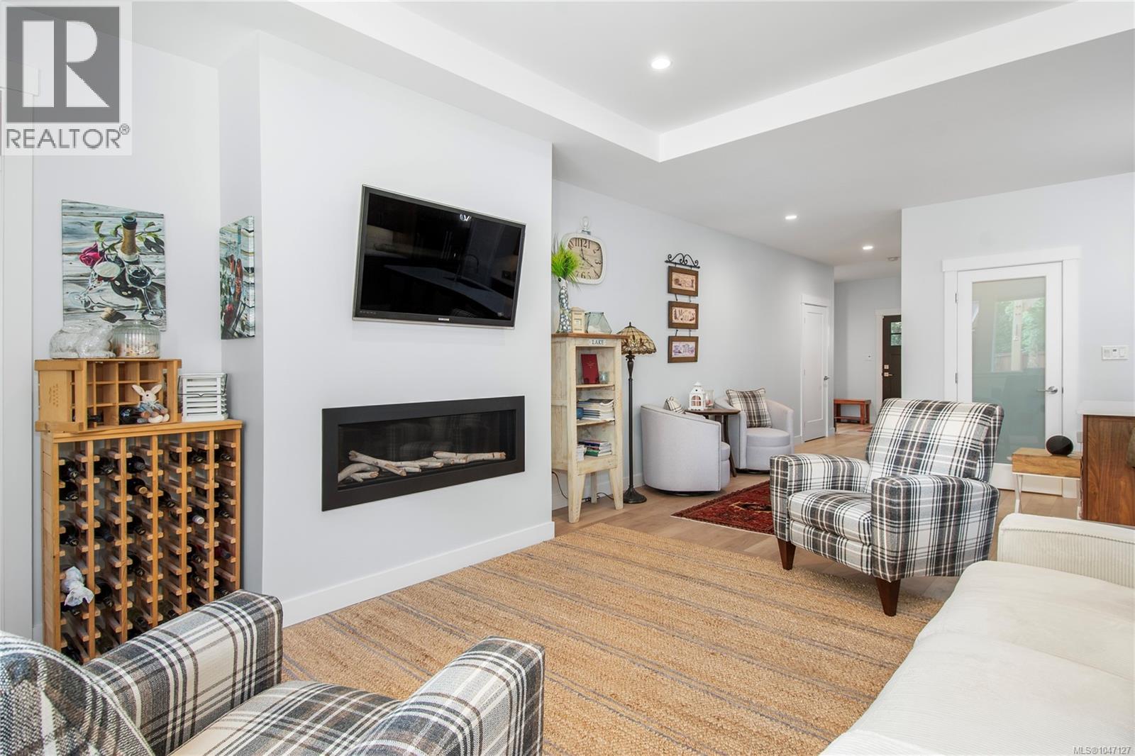 710 Salal St - Image 14