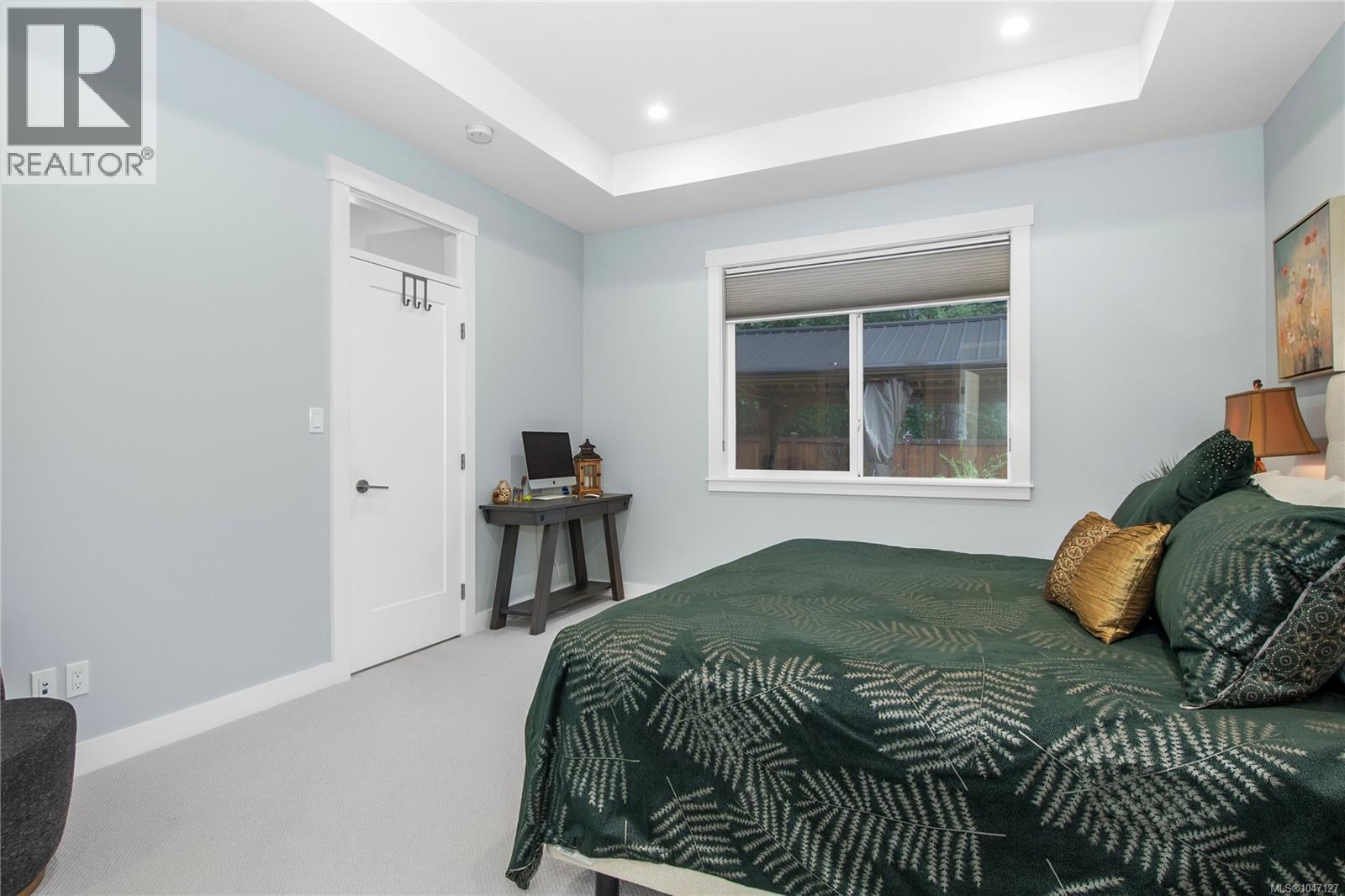 710 Salal St - 18