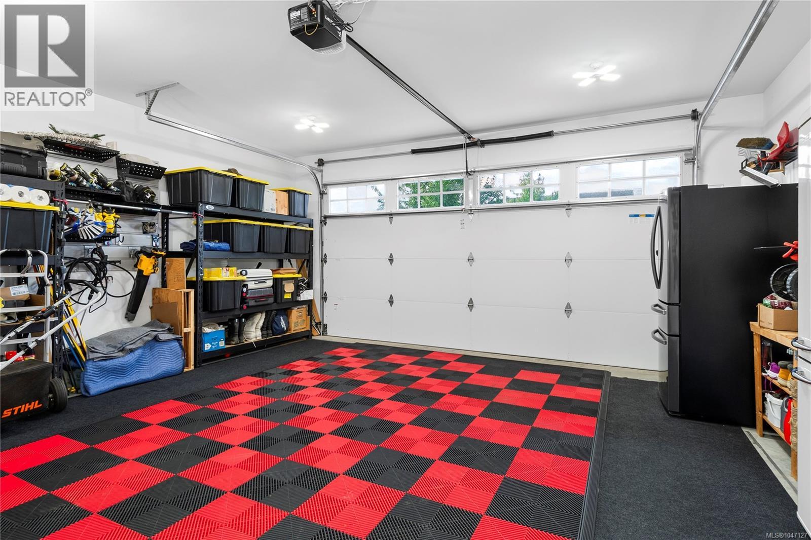710 Salal St - Image 29