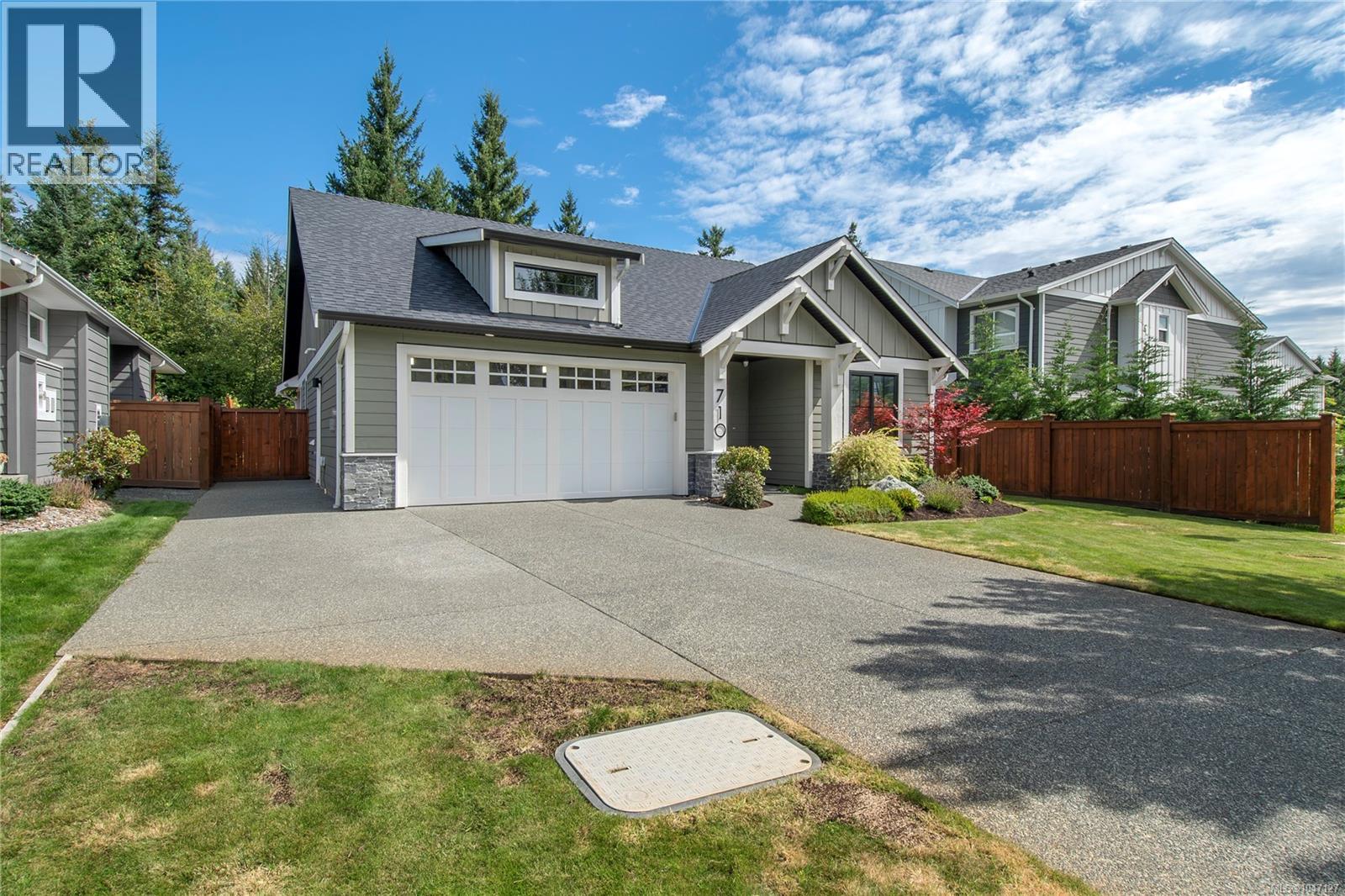 710 Salal St - Image 3