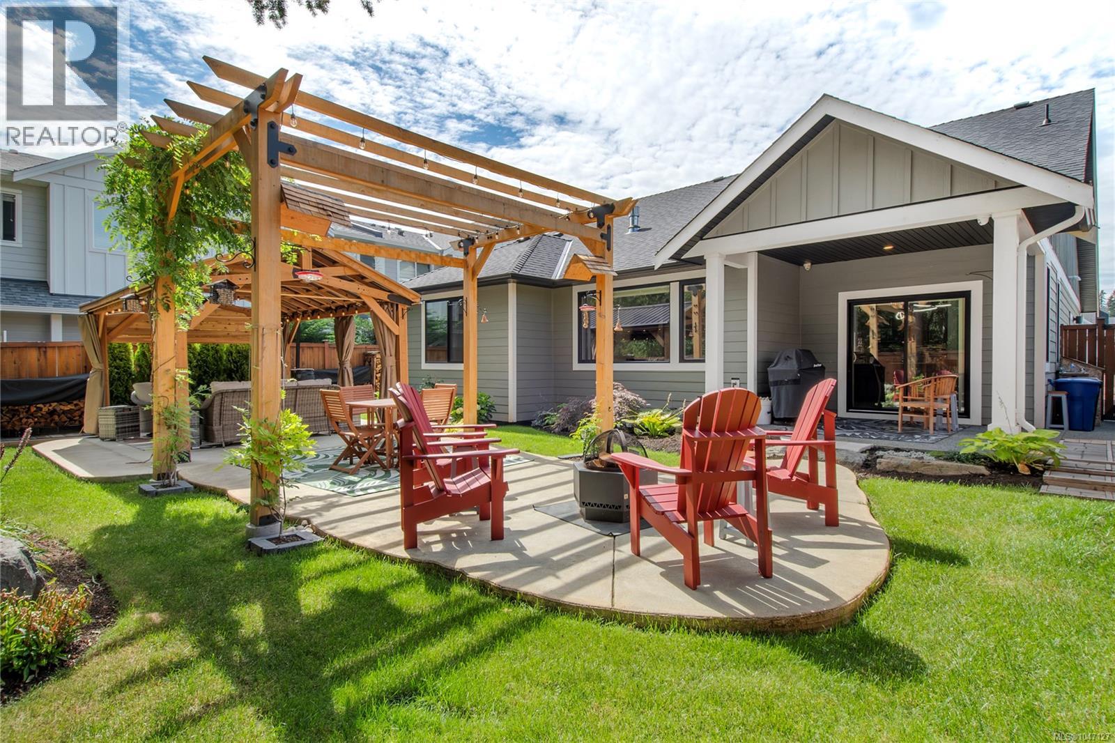 710 Salal St - 36