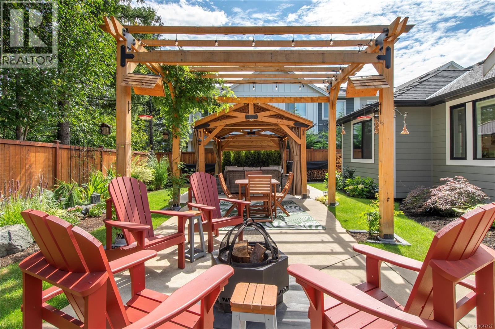 710 Salal St - 37