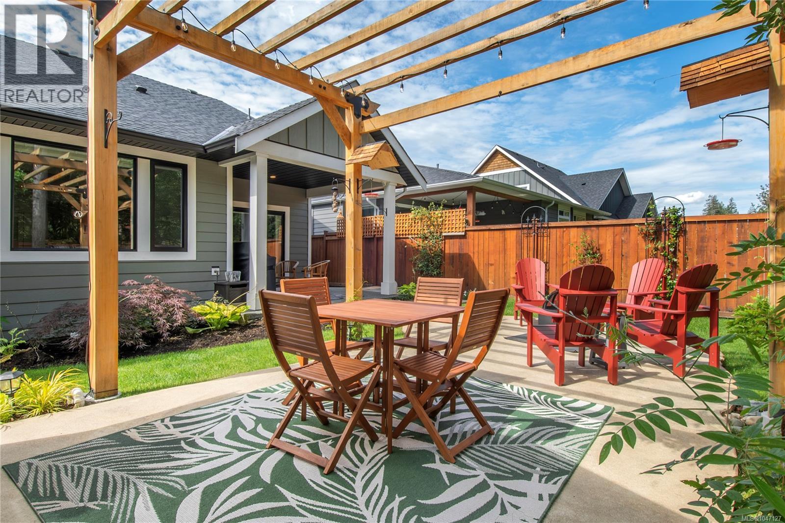 710 Salal St - 38