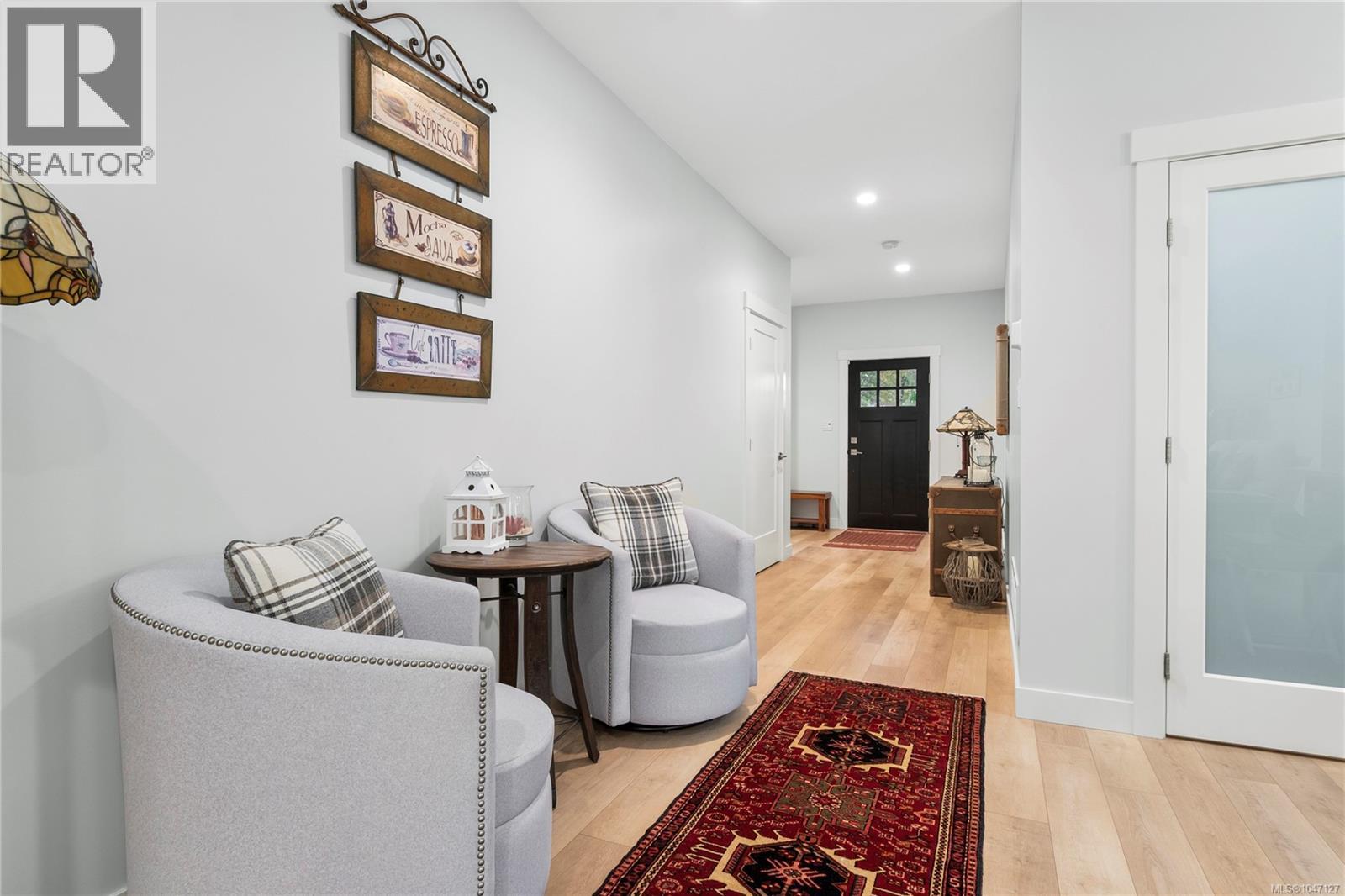 710 Salal St - 5