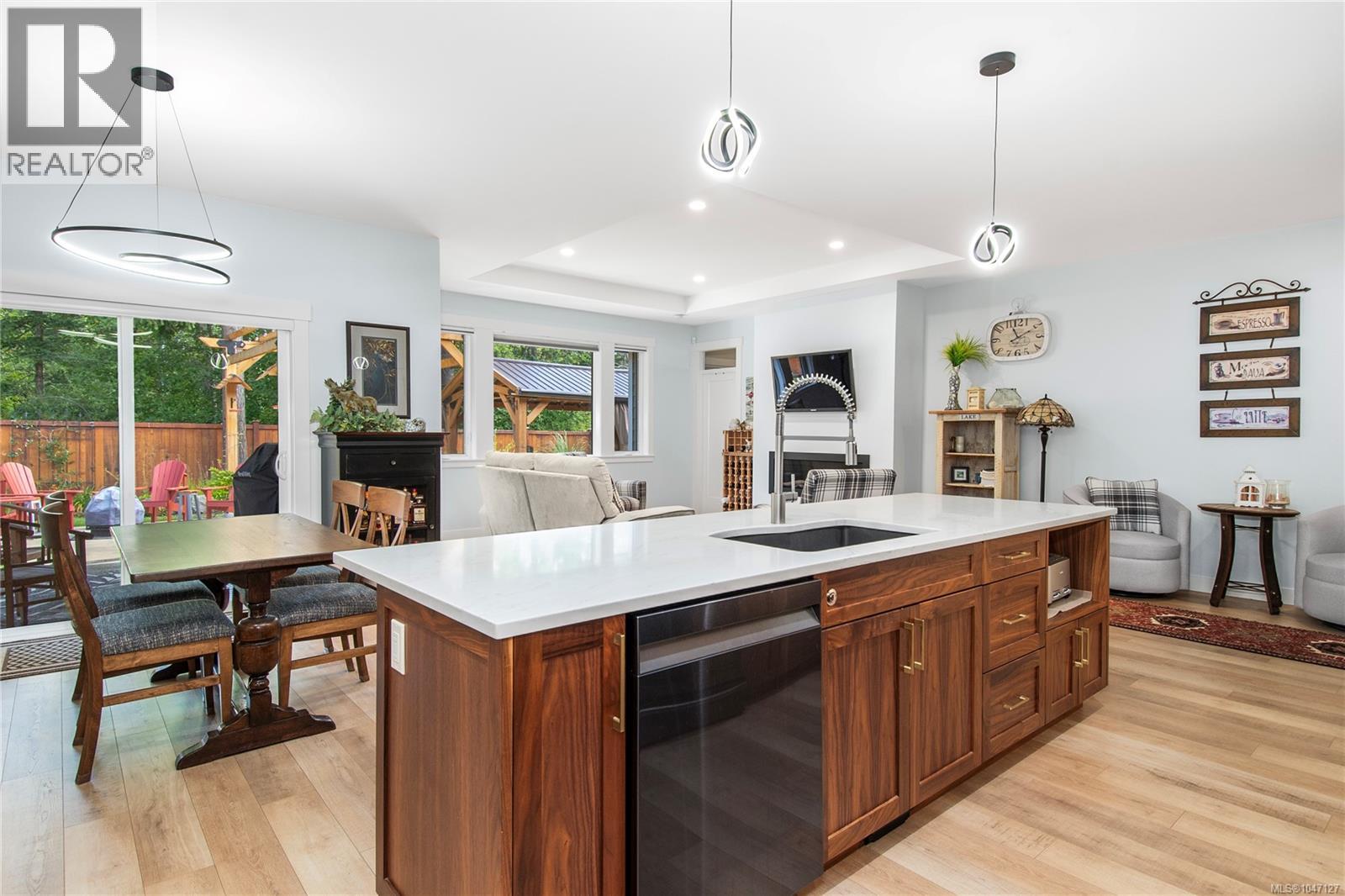 710 Salal St - 9