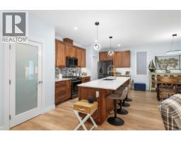 Primary Bedroom - 710 Salal St, Campbell River, BC V9H0E6 Photo 6