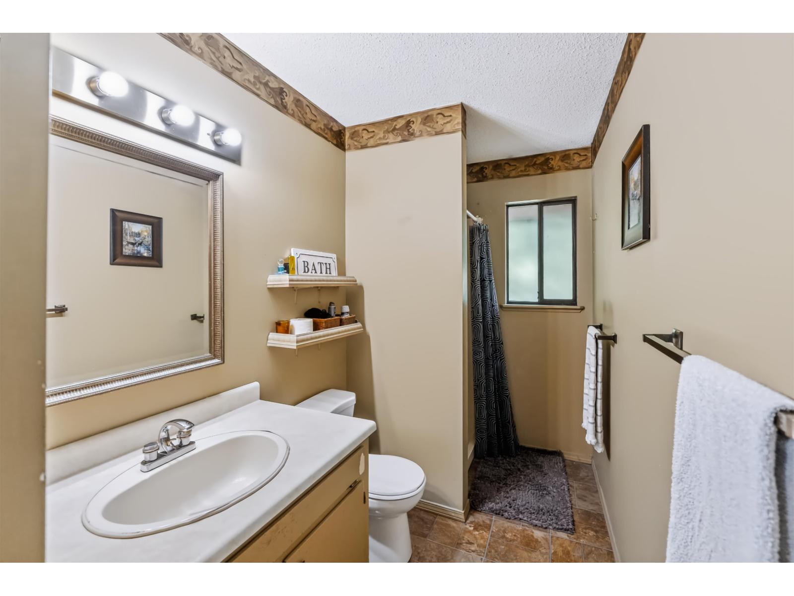 5 Bed, 3 Bath House for Sale in Abbotsford – 3525 MCKINLEY COURT, Abbotsford – MLS# R3156463 - Image 19