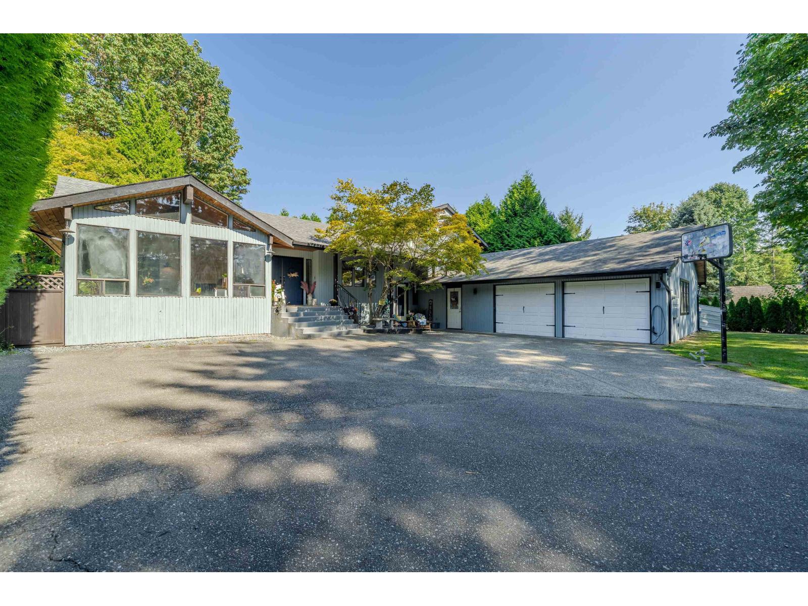 5 Bed, 3 Bath House for Sale in Abbotsford – 3525 MCKINLEY COURT, Abbotsford – MLS# R3156463
