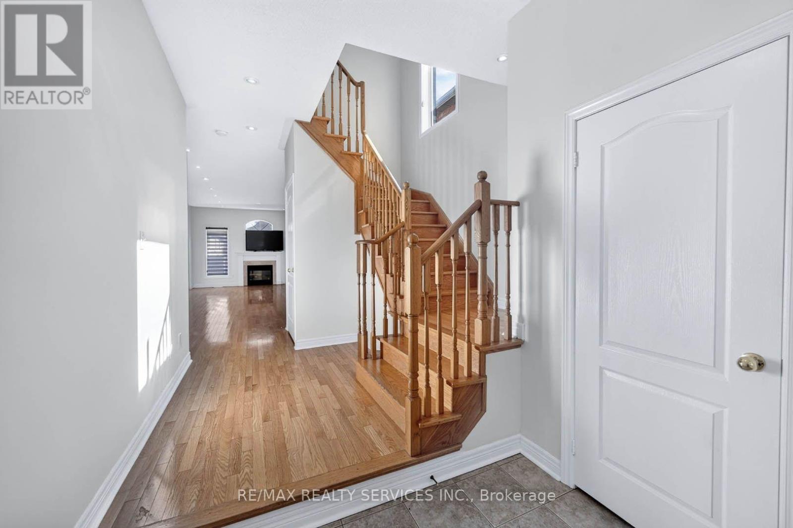21 TATRA CRESCENT - 6