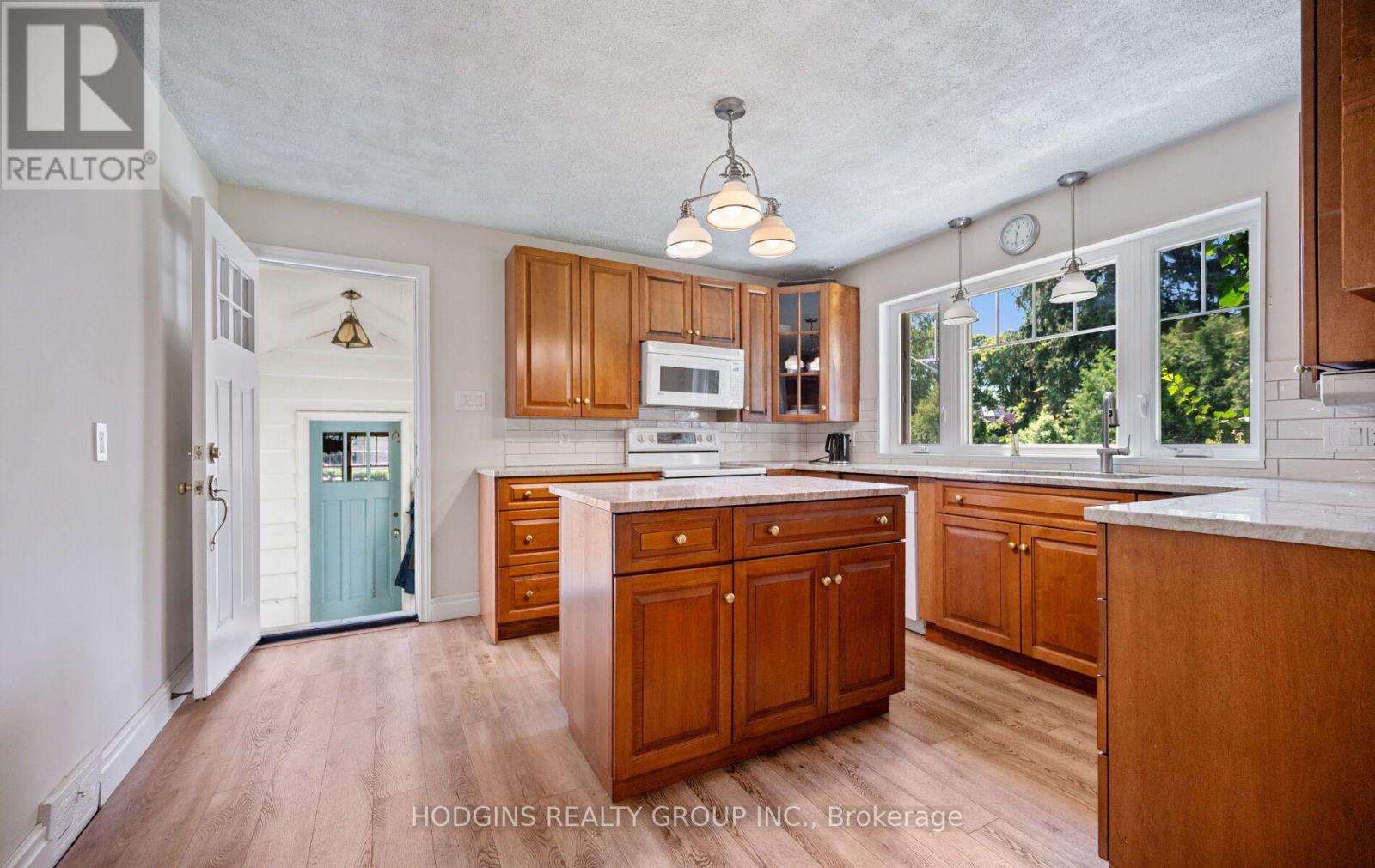 1558 BROADMOOR AVENUE - 15