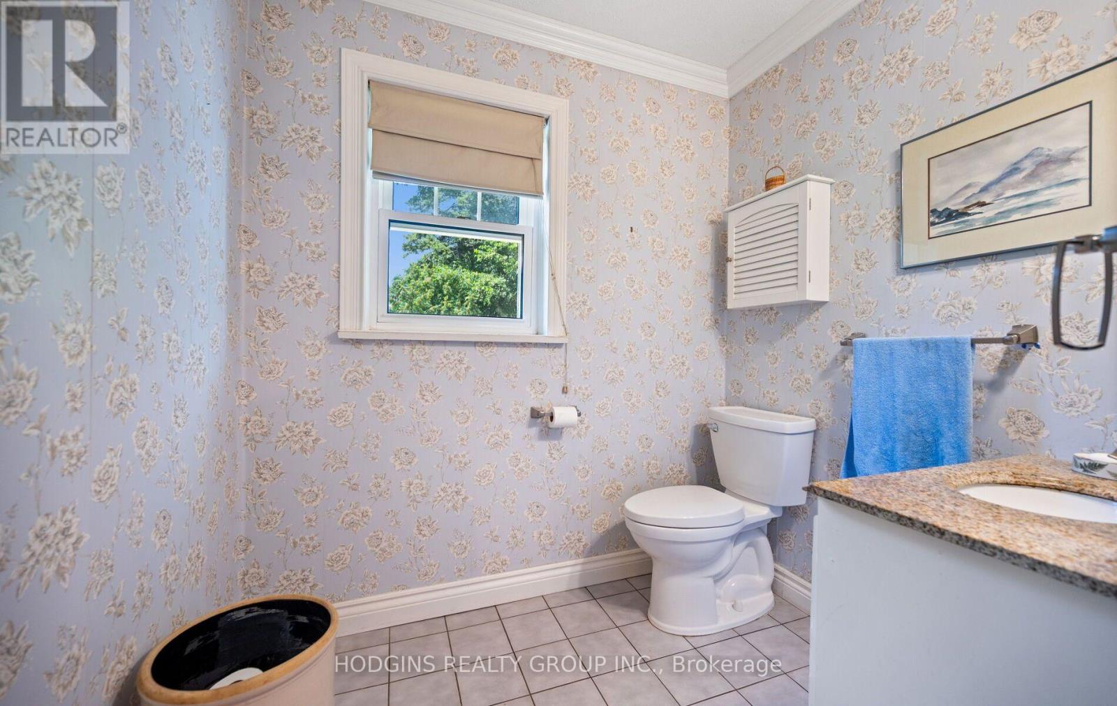 1558 BROADMOOR AVENUE - 19