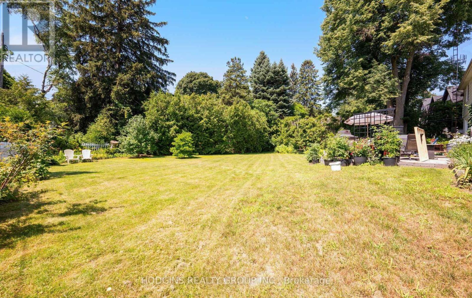 1558 BROADMOOR AVENUE - 7