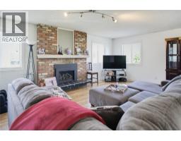 Bedroom - 15 Kelso Crescent, Kamloops, BC V2C5A1 Photo 6