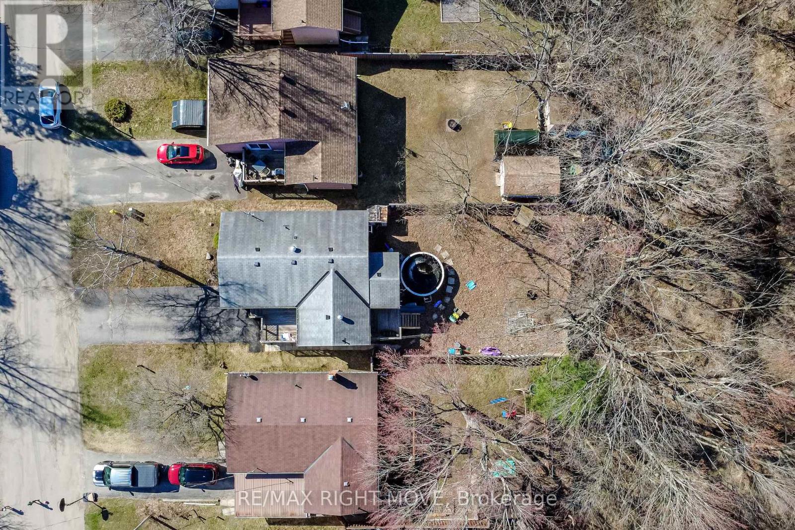 162 PRATT CRESCENT - 36