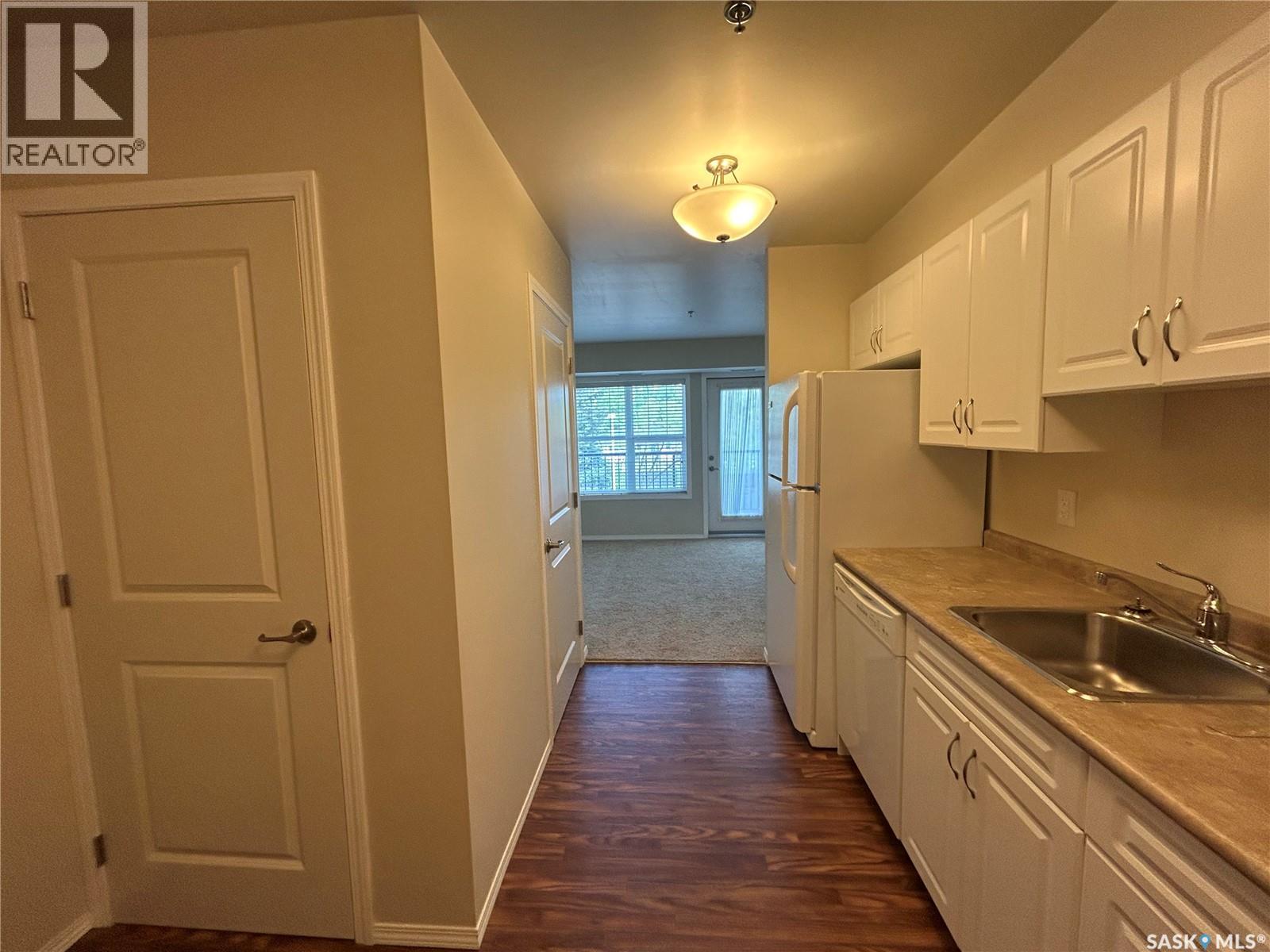 #323 601 110th AVENUE - 2