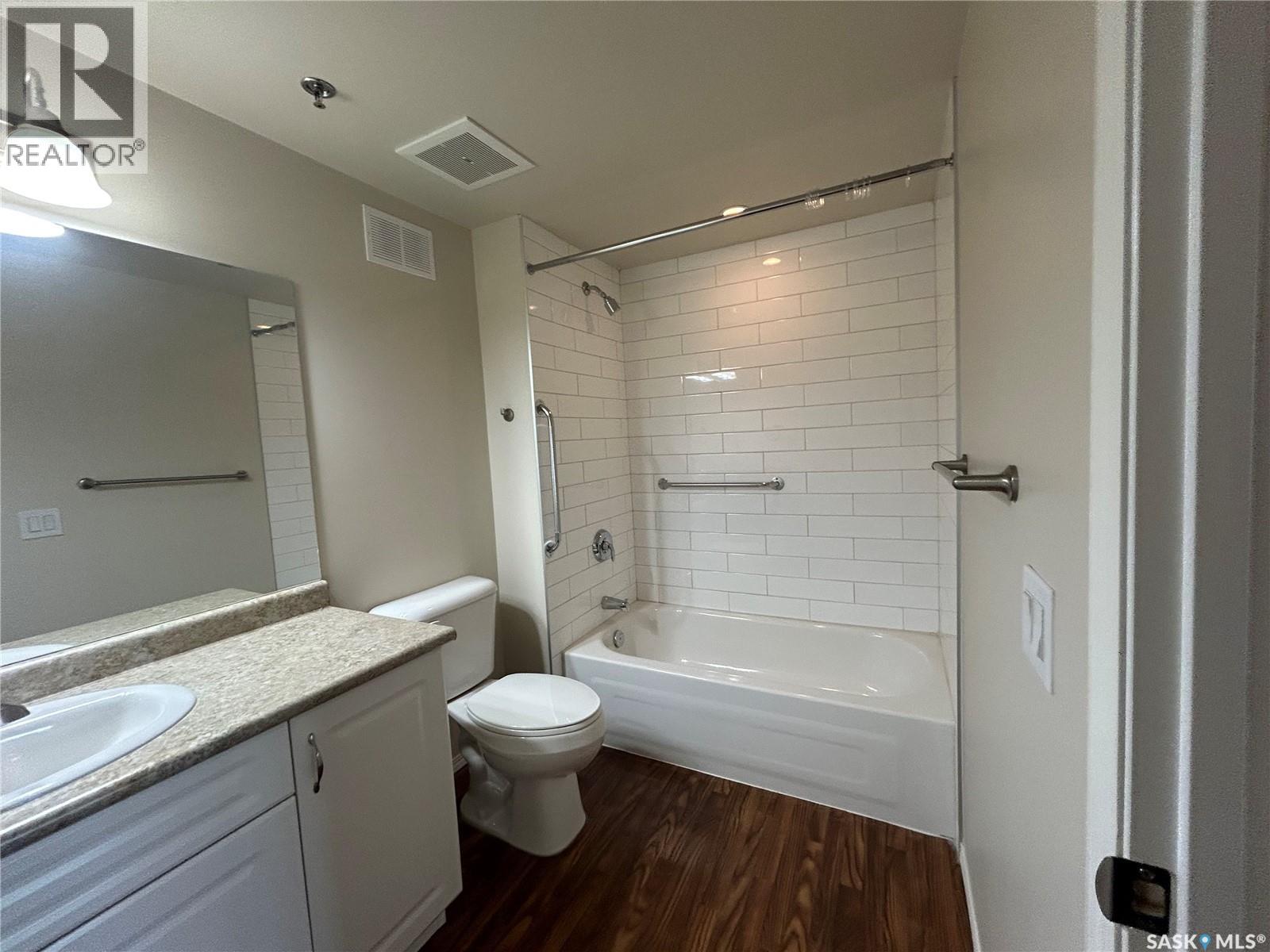 #323 601 110th AVENUE - 7