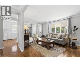 Living room - 398 East 38th Street, Hamilton, ON L8V4G6 Photo 9