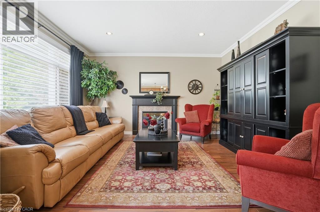 26 SHADETREE Crescent - Image 23