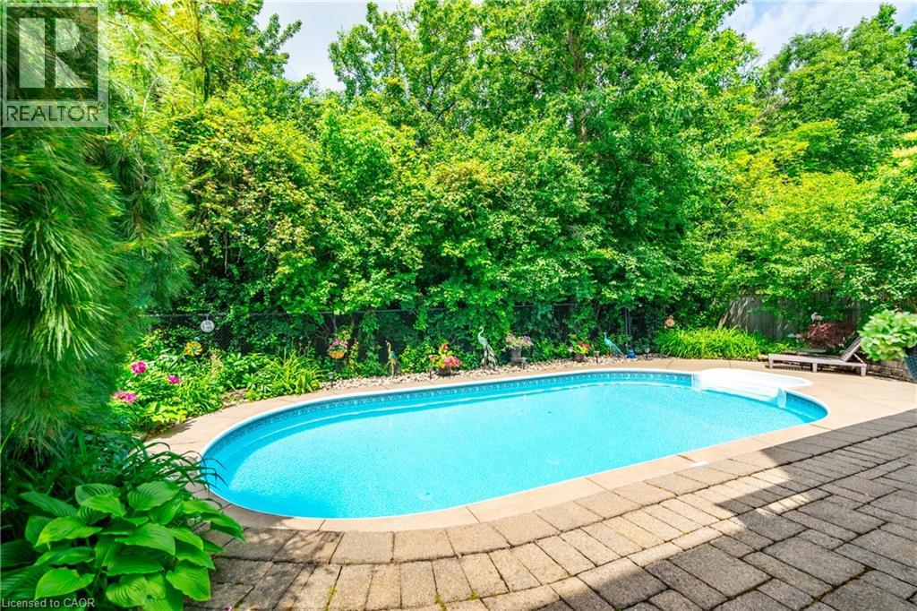 26 SHADETREE Crescent - Image 44