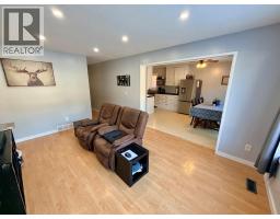 Living room - 151 Wolverine Avenue, Tumbler Ridge, BC V0C2W0 Photo 9
