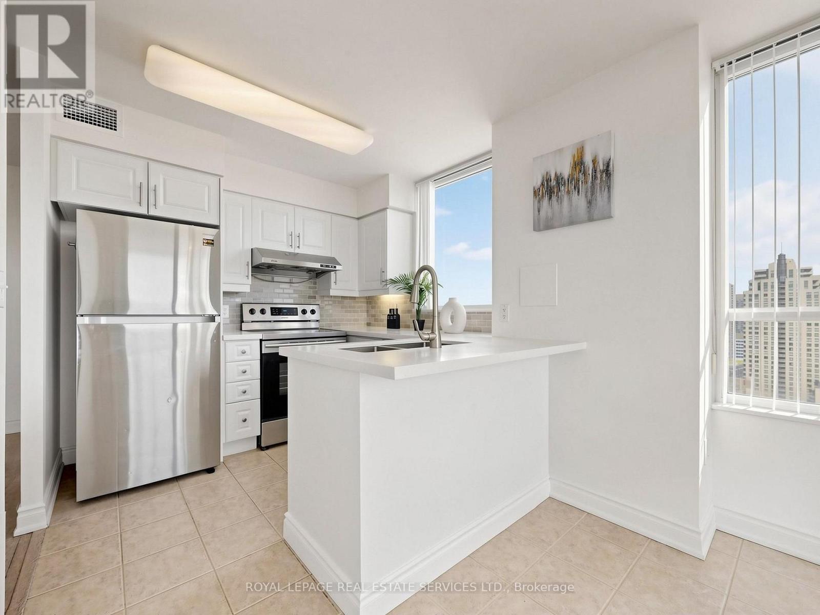 #3505 23 HOLLYWOOD AVENUE - 5