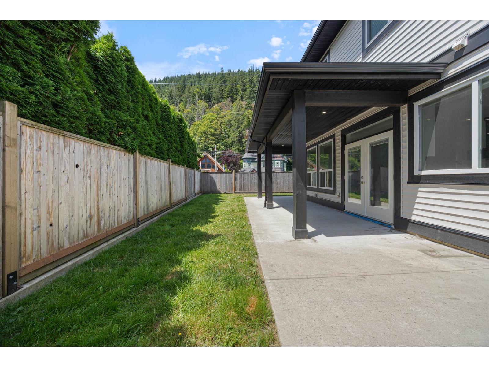 860 WILLOW PLACE, Harrison Hot Springs, Harrison Hot Springs