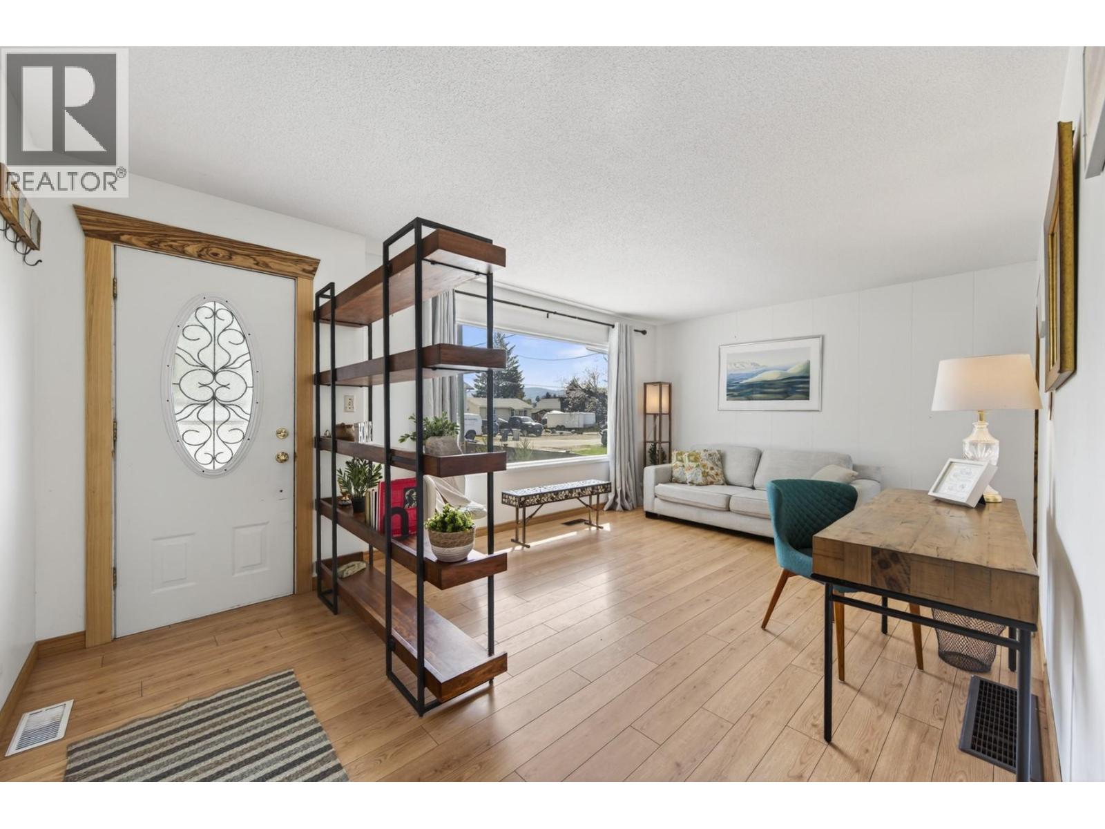 1034 Laroque Street - 3
