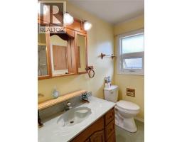 390 Alder Cres, Gold River, BC V0P1G0 Photo 14