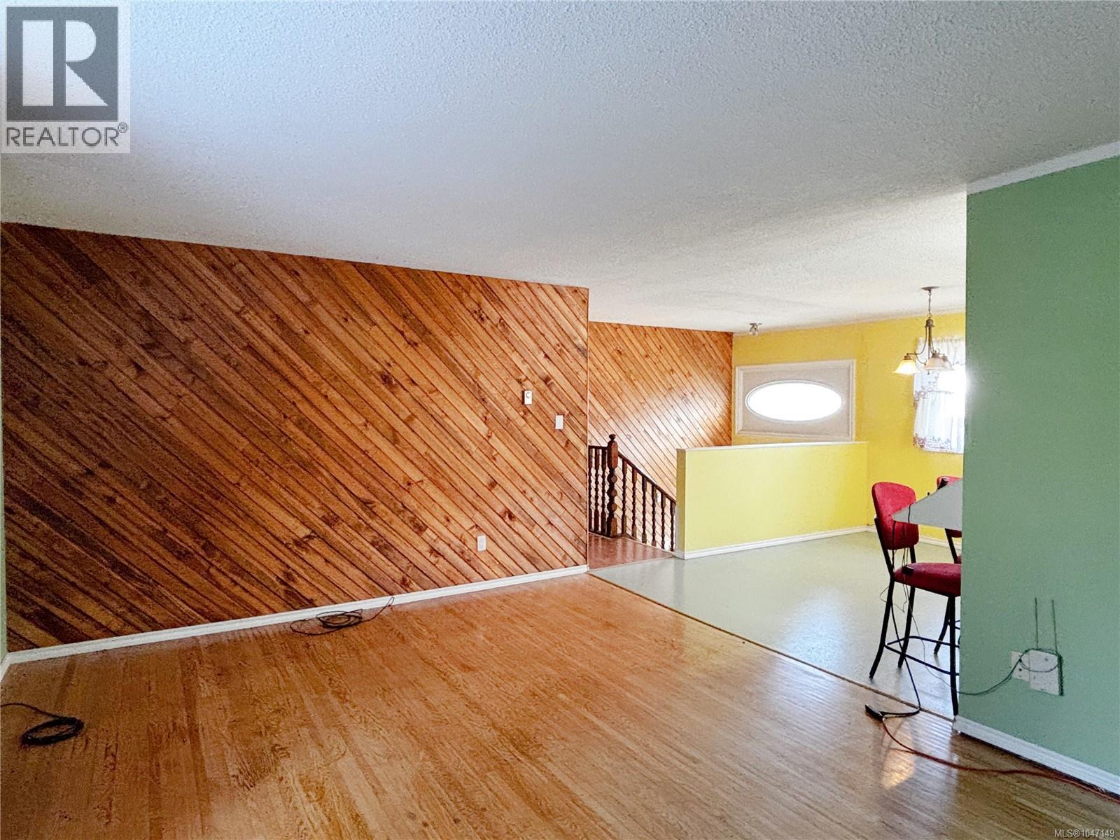 390 alder Cres - 6