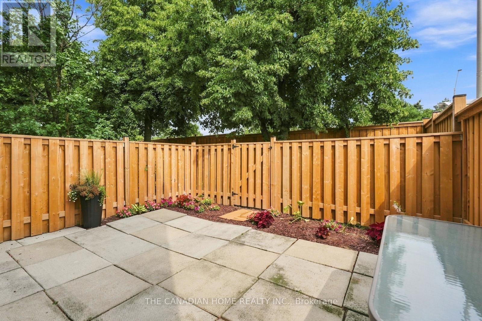 #25 985 LIMERIDGE ROAD - 33
